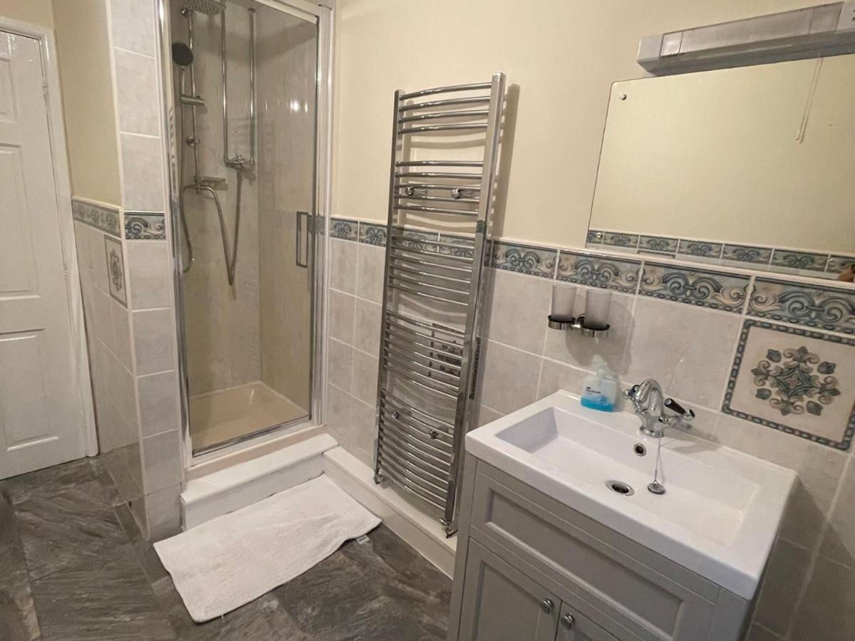 Ffynnonlwyd Cottage Llangynin Ngoại thất bức ảnh