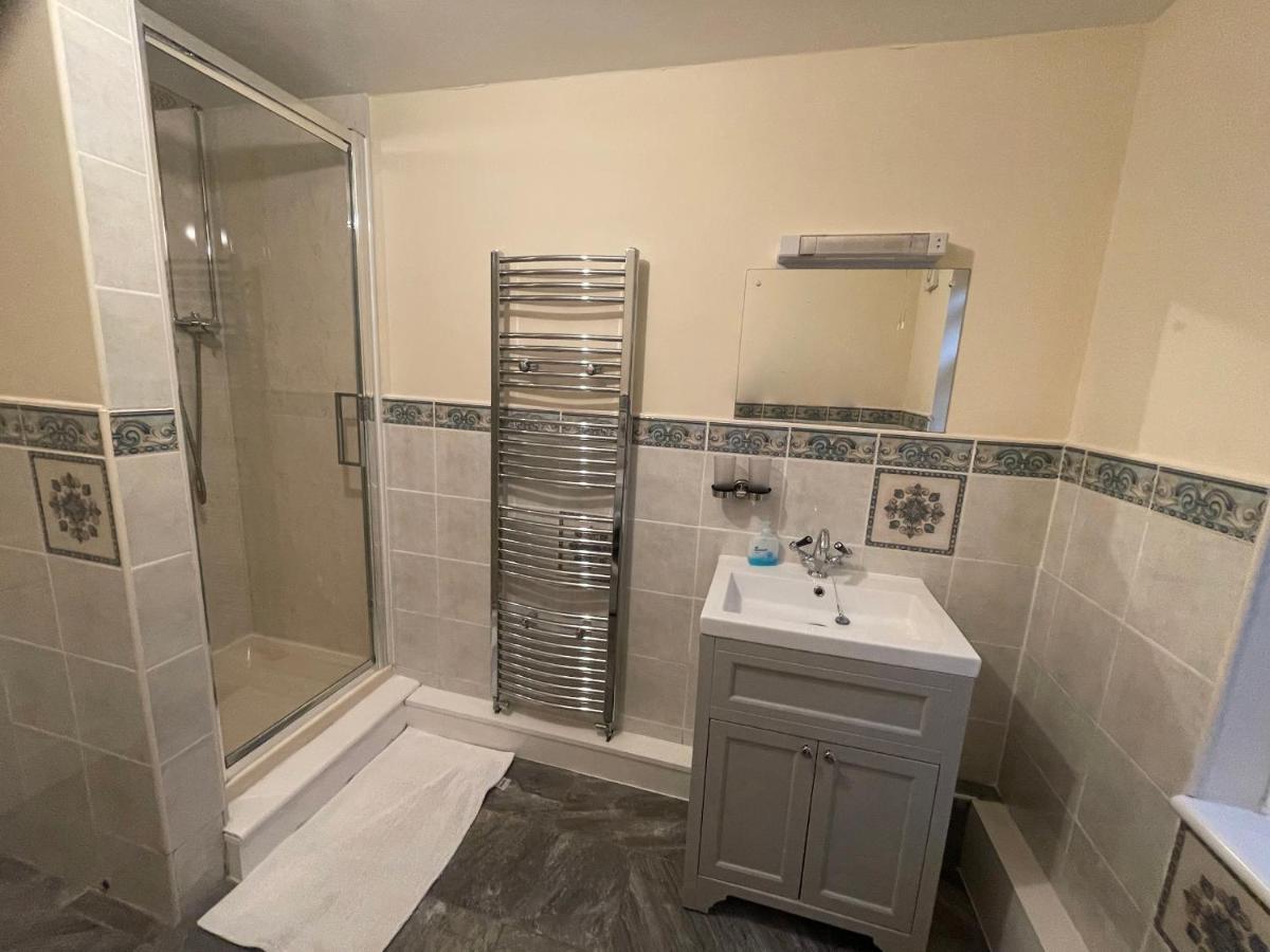Ffynnonlwyd Cottage Llangynin Ngoại thất bức ảnh