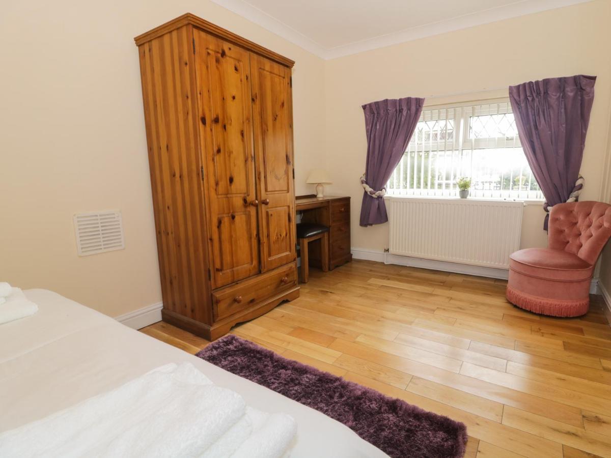Ffynnonlwyd Cottage Llangynin Ngoại thất bức ảnh